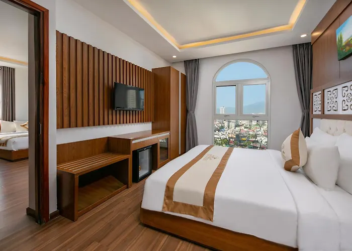 Prague Da Nang Beach Hotel