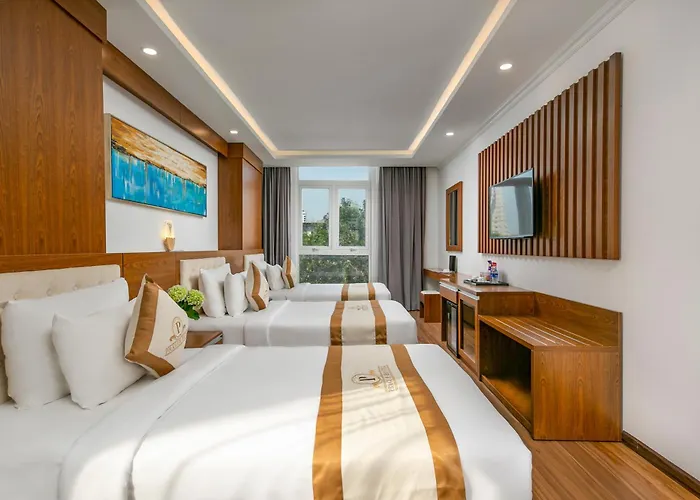 Prague Da Nang Beach Hotel